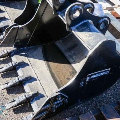 LandHero Excavator Trenching Bucket 30" CAT 303
