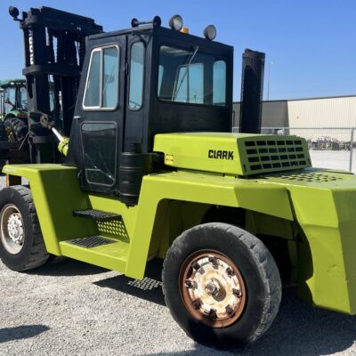 25,000 lb Clark Fork Truck