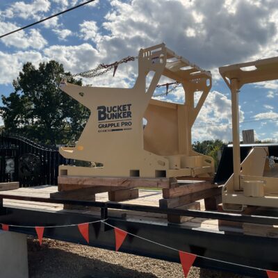 Bucket Bunker Grapple PRO w/1 Dirt Bit & 2 Rock Bit Pockets